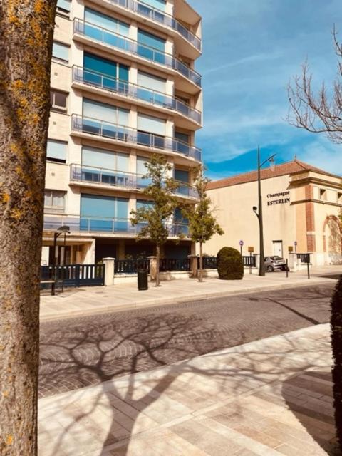 Le 21 Épernay Exterior foto